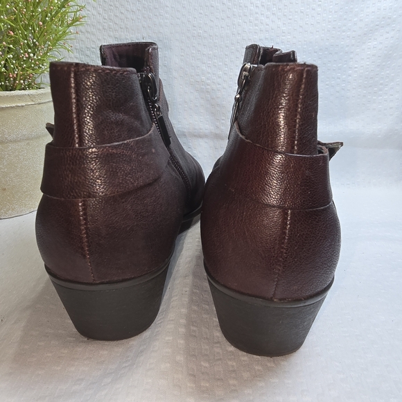 CLARKS COLLECTIONS BROWN LEATHER BOOTIES LIKE NEW WOMENS SIZE 8.5 - Picture 5 of 8